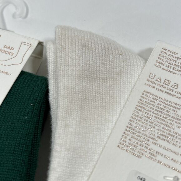 NEW American Eagle 2 Pairs Dad Socks-One Size- Green Tree+Santa Christmas Winter - Picture 8 of 10